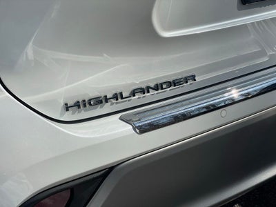 2023 Toyota Highlander Base
