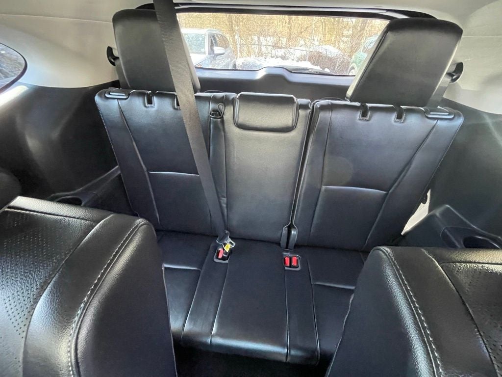 2023 Toyota Highlander Base