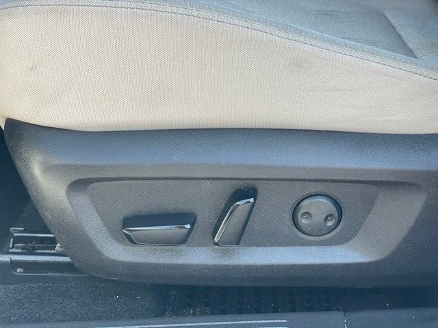 2023 Nissan Rogue SV with Cloth Seating