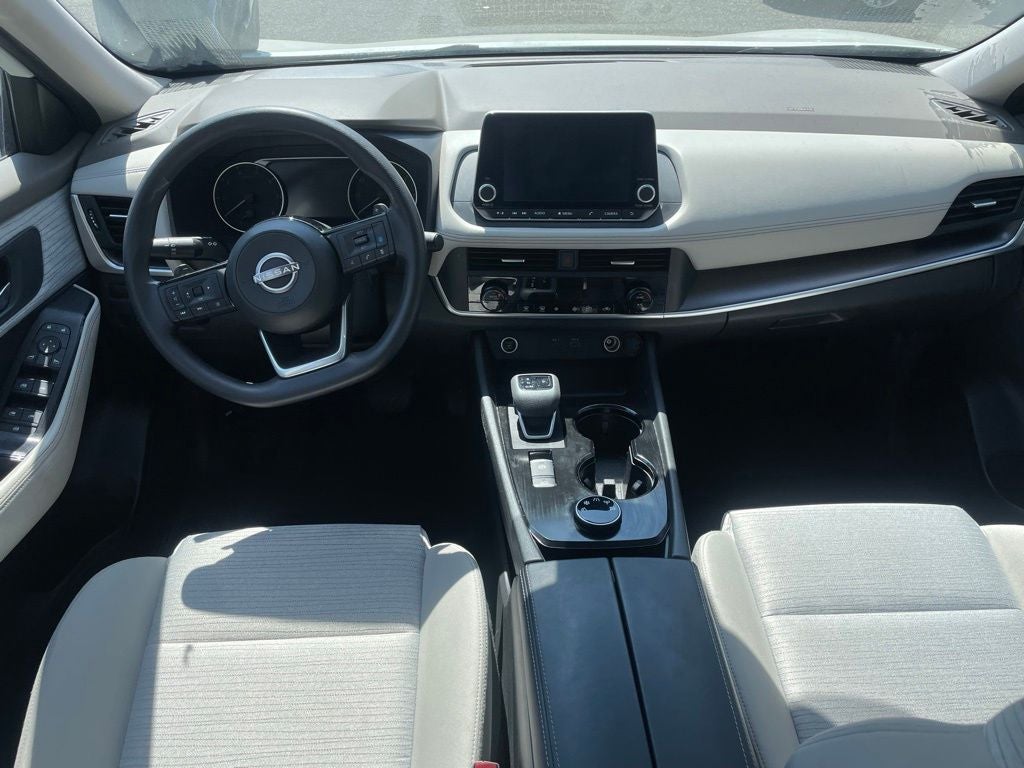 2023 Nissan Rogue SV with Cloth Seating