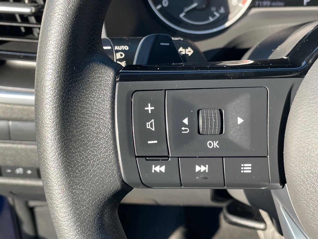 2023 Nissan Rogue SV Cloth Seats