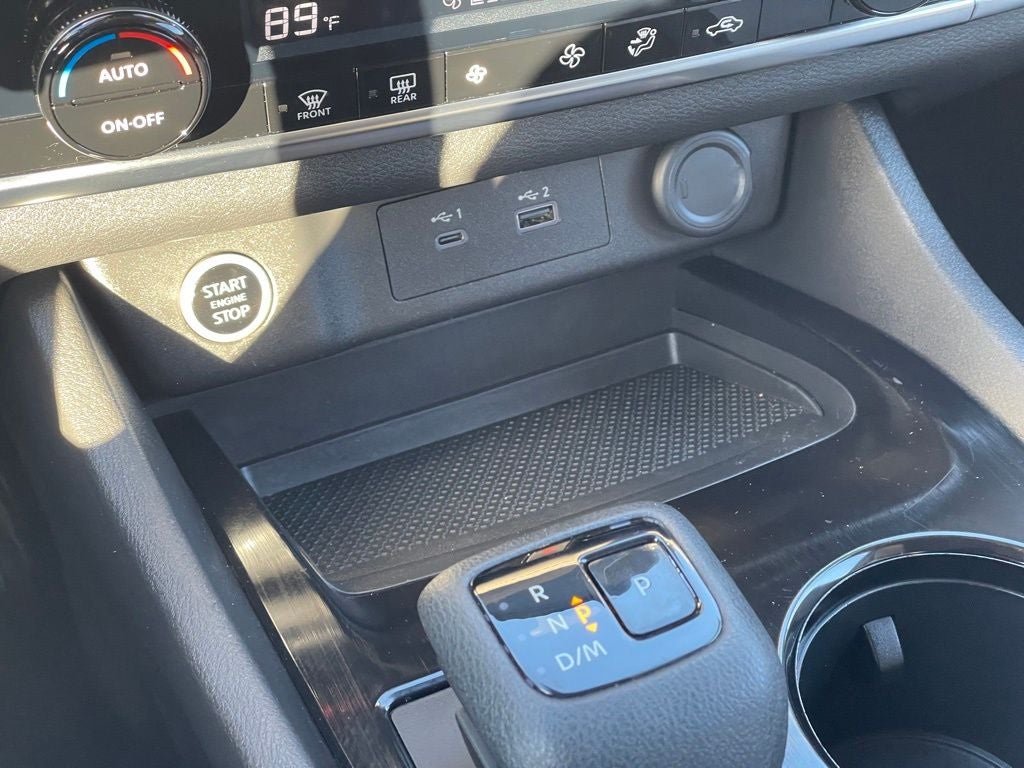 2023 Nissan Rogue SV Cloth Seats