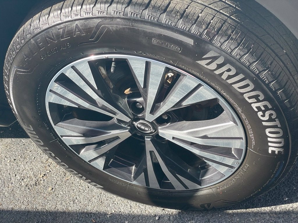 2023 Nissan Rogue SV Premium