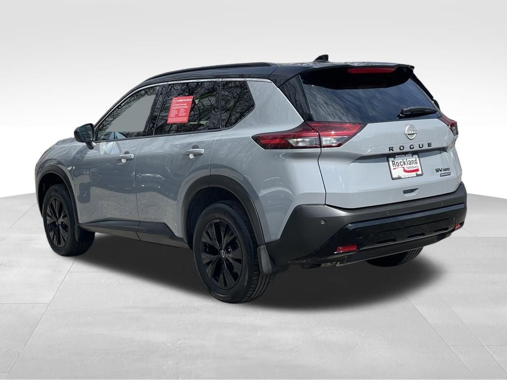 2023 Nissan Rogue SV Midnight Premium