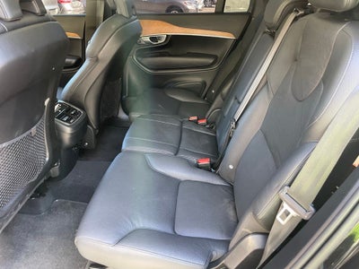 2024 Volvo XC90 B5 Plus