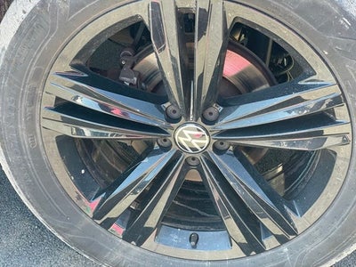 2023 Volkswagen Atlas Cross Sport 2.0T SEL R-Line
