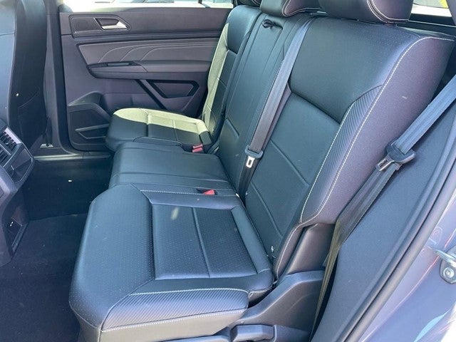 2023 Volkswagen Atlas Cross Sport 2.0T SEL R-Line