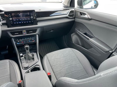 2025 Volkswagen Taos 1.5T SE Black