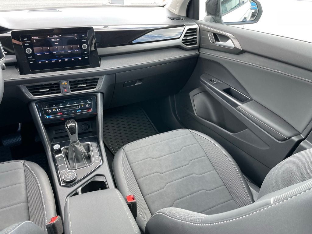 2025 Volkswagen Taos 1.5T SE Black