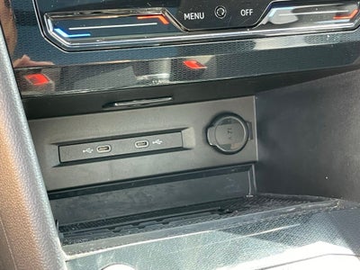 2025 Volkswagen Taos 1.5T SE Black