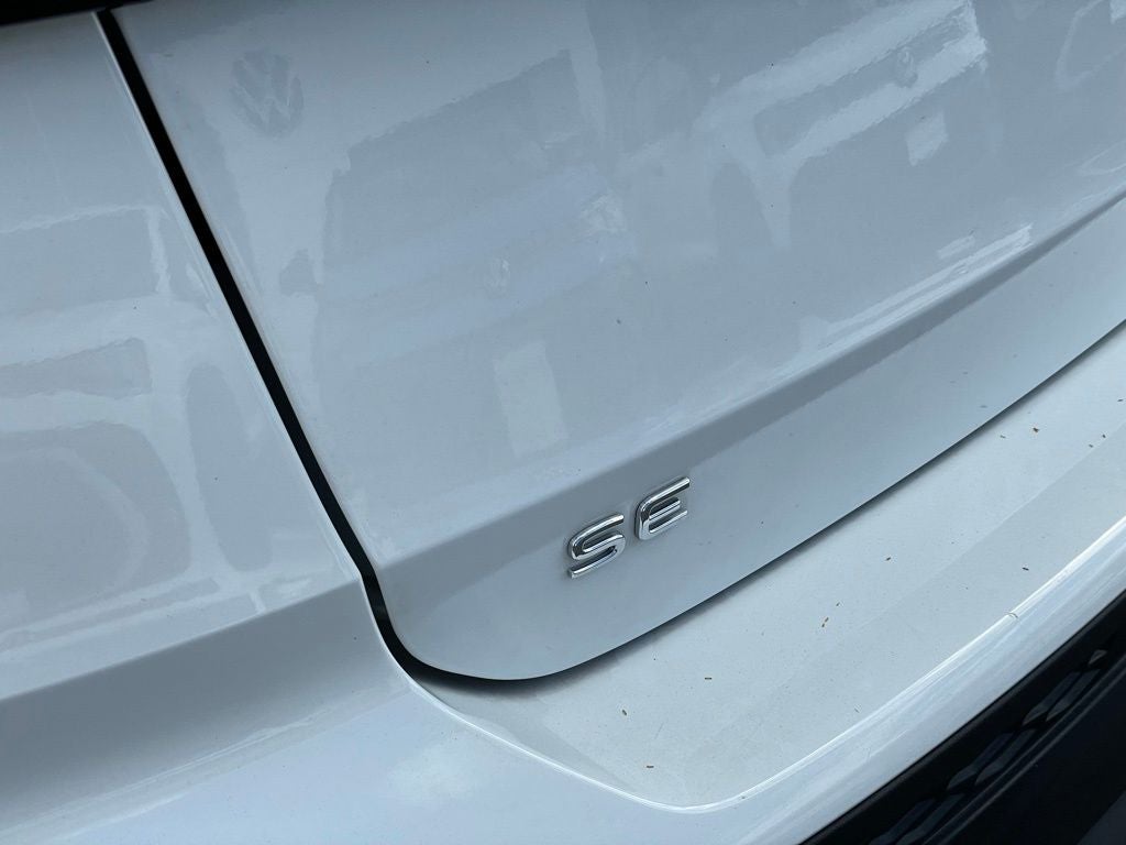 2025 Volkswagen Taos 1.5T SE Black