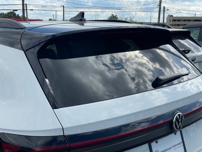 2025 Volkswagen Taos 1.5T SE Black