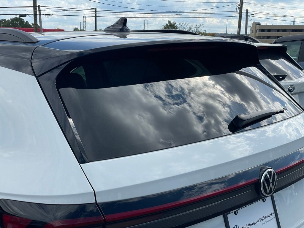 2025 Volkswagen Taos 1.5T SE Black