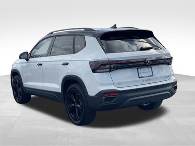 2025 Volkswagen Taos 1.5T SE Black