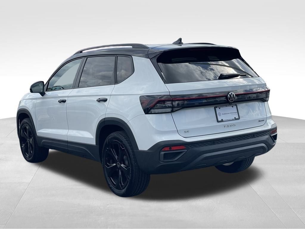 2025 Volkswagen Taos 1.5T SE Black