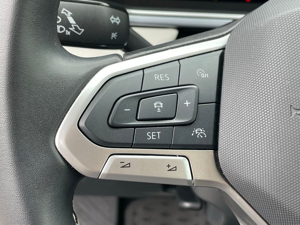 2025 Volkswagen Taos 1.5T SEL