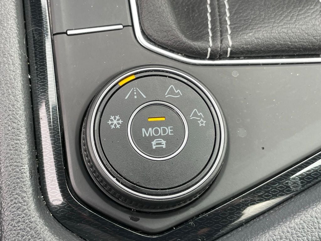 2025 Volkswagen Taos 1.5T SEL