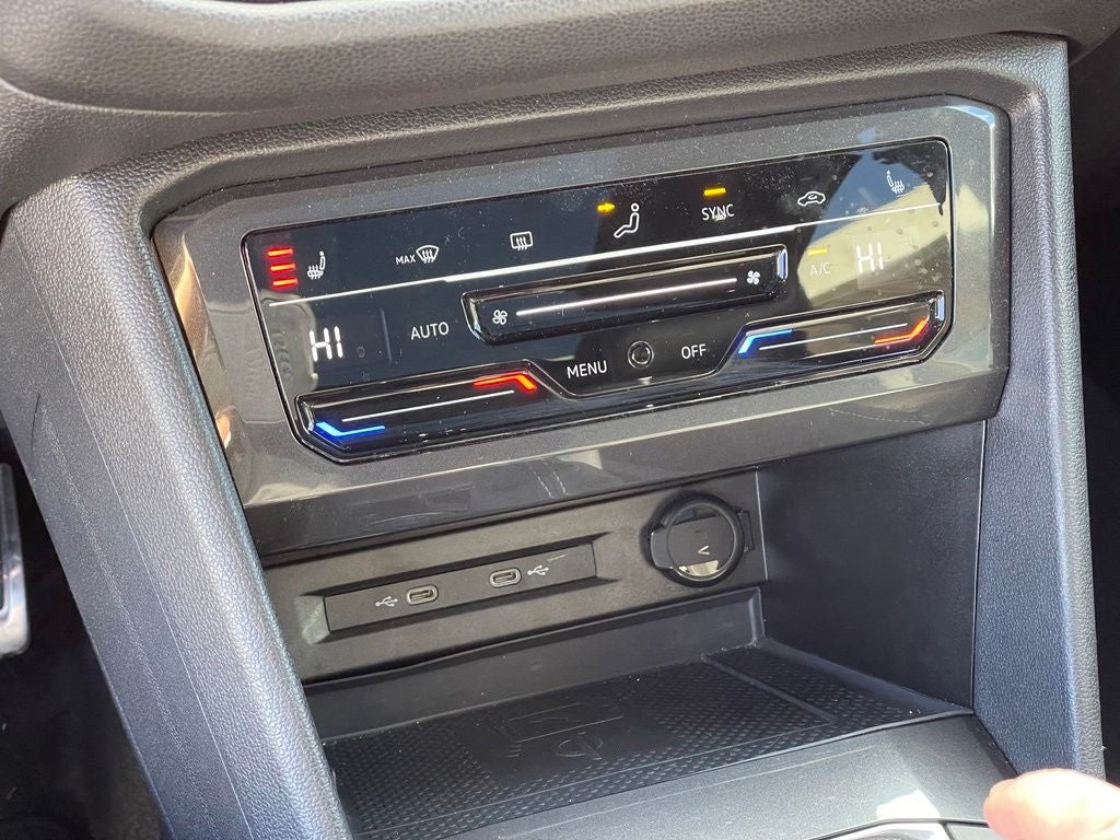 2024 Volkswagen Tiguan 2.0T SE R-Line Black