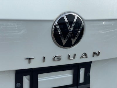 2023 Volkswagen Tiguan 2.0T SE R-Line Black