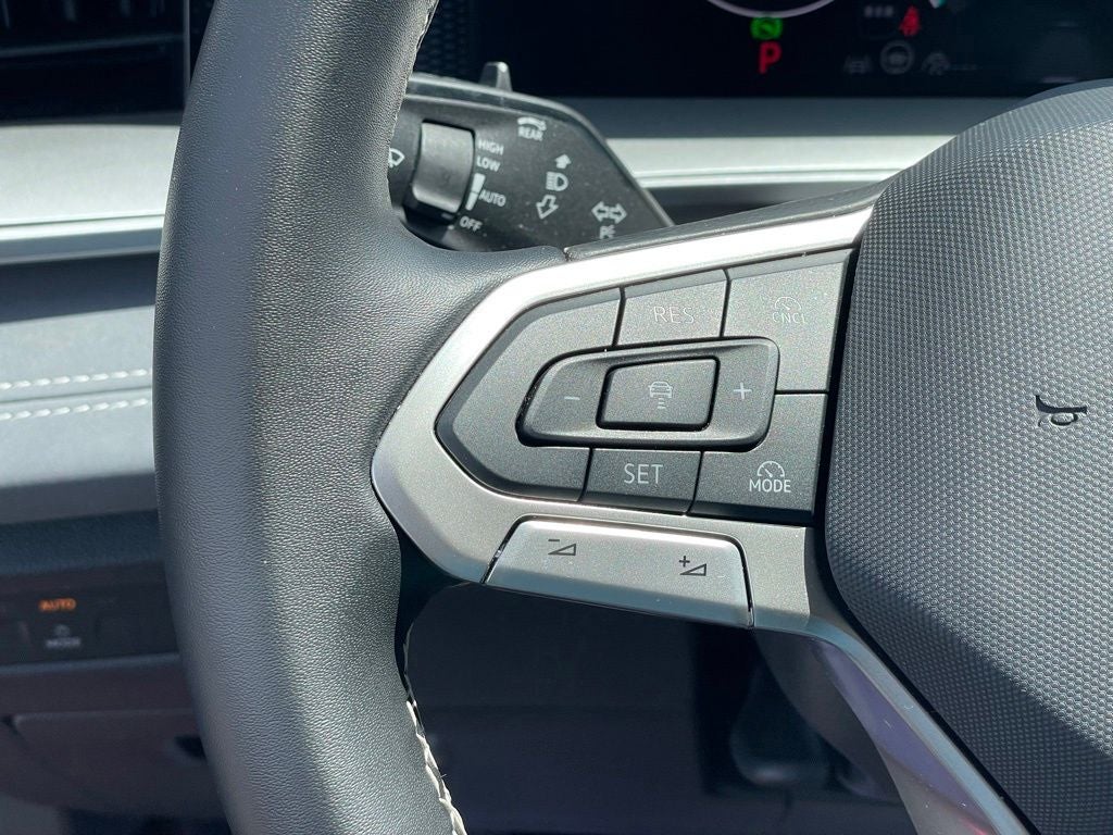 2025 Volkswagen Tiguan 2.0T SE