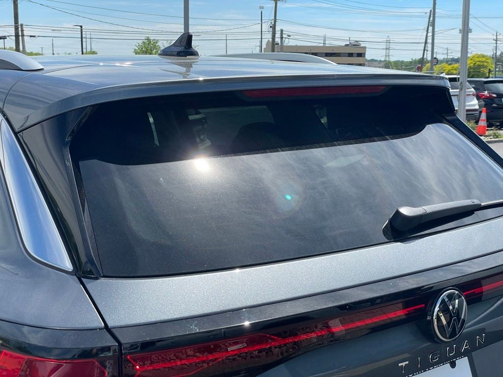 2025 Volkswagen Tiguan 2.0T SE