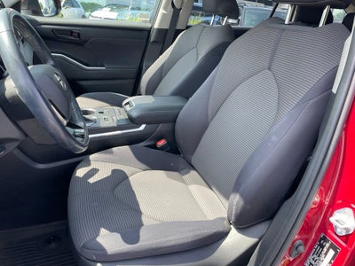 2020 Toyota Highlander LE