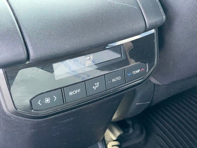 2020 Toyota Highlander LE