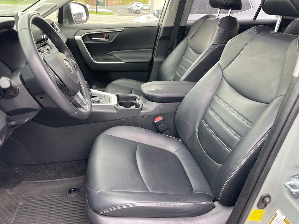 2021 Toyota RAV4 Hybrid XLE Premium