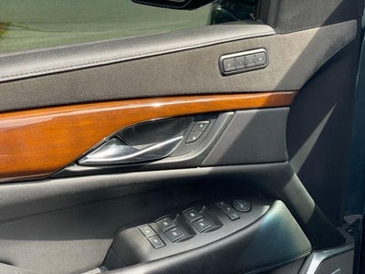 2019 Cadillac Escalade Luxury