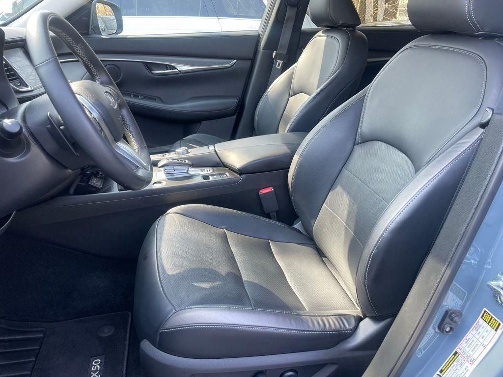 2023 INFINITI QX50 LUXE