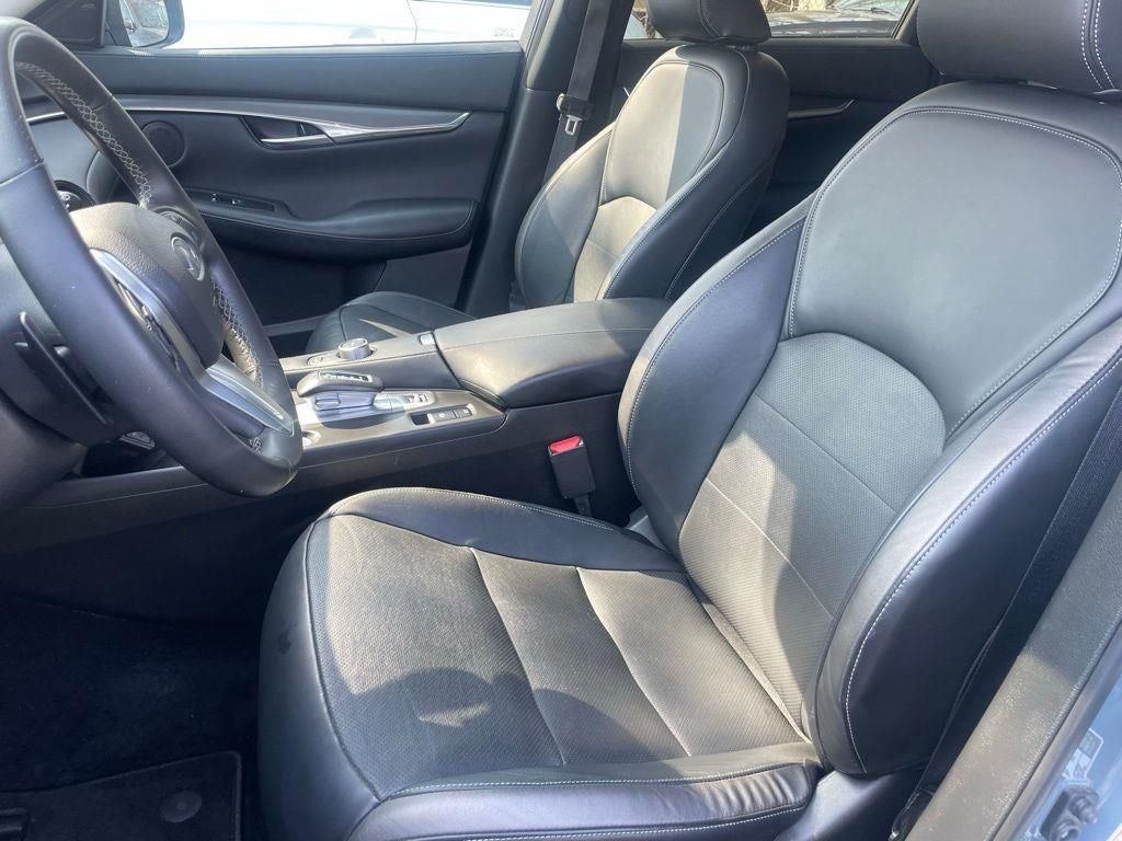 2023 INFINITI QX50 LUXE