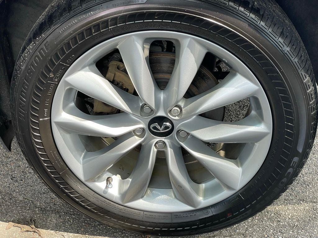 2023 INFINITI QX50 LUXE