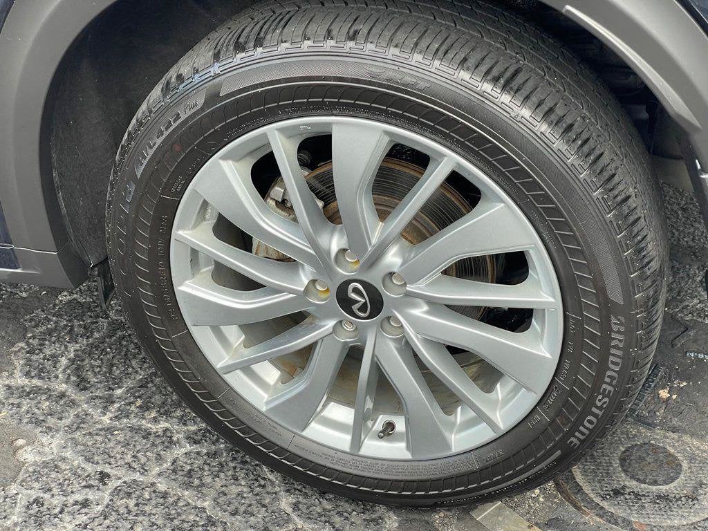 2023 INFINITI QX50 LUXE AWD
