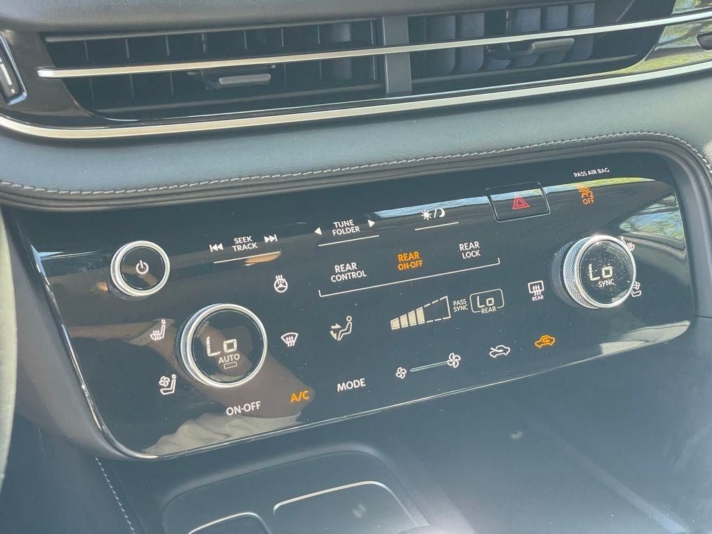2025 INFINITI QX60 LUXE
