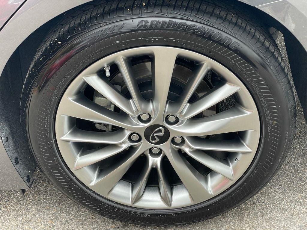 2023 INFINITI Q50 LUXE