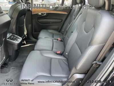 2023 Volvo XC90 B6 Plus 7-Seater w/Heated Leather, Navi, Moonroof, AWD,