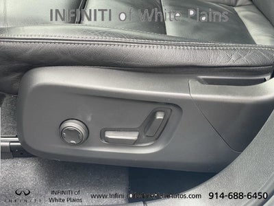 2023 Volvo XC40 B5 Plus Bright Theme