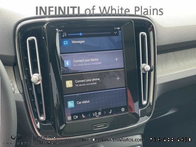 2023 Volvo XC40 B5 Plus Bright Theme