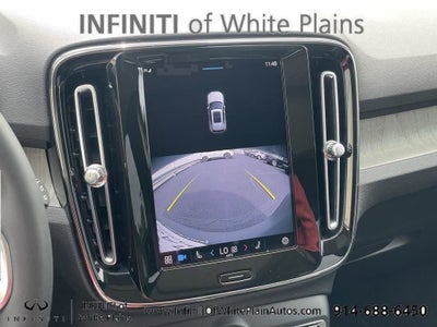 2023 Volvo XC40 B5 Plus Bright Theme