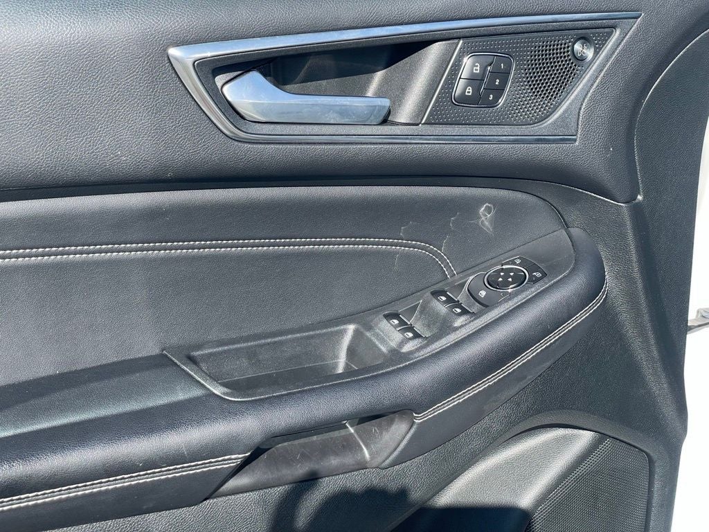 2022 Ford Edge Titanium AWD