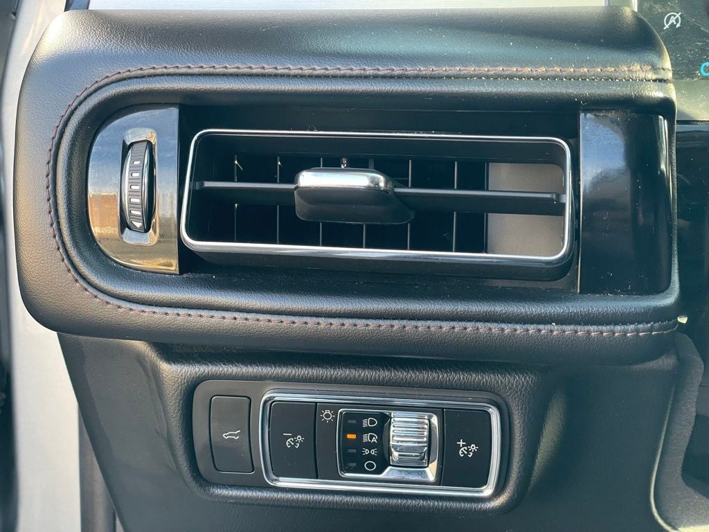 2023 Lincoln Aviator Standard