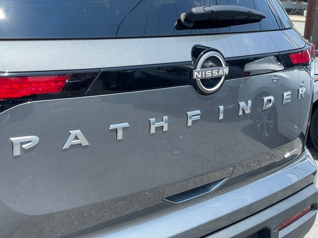 2023 Nissan Pathfinder S