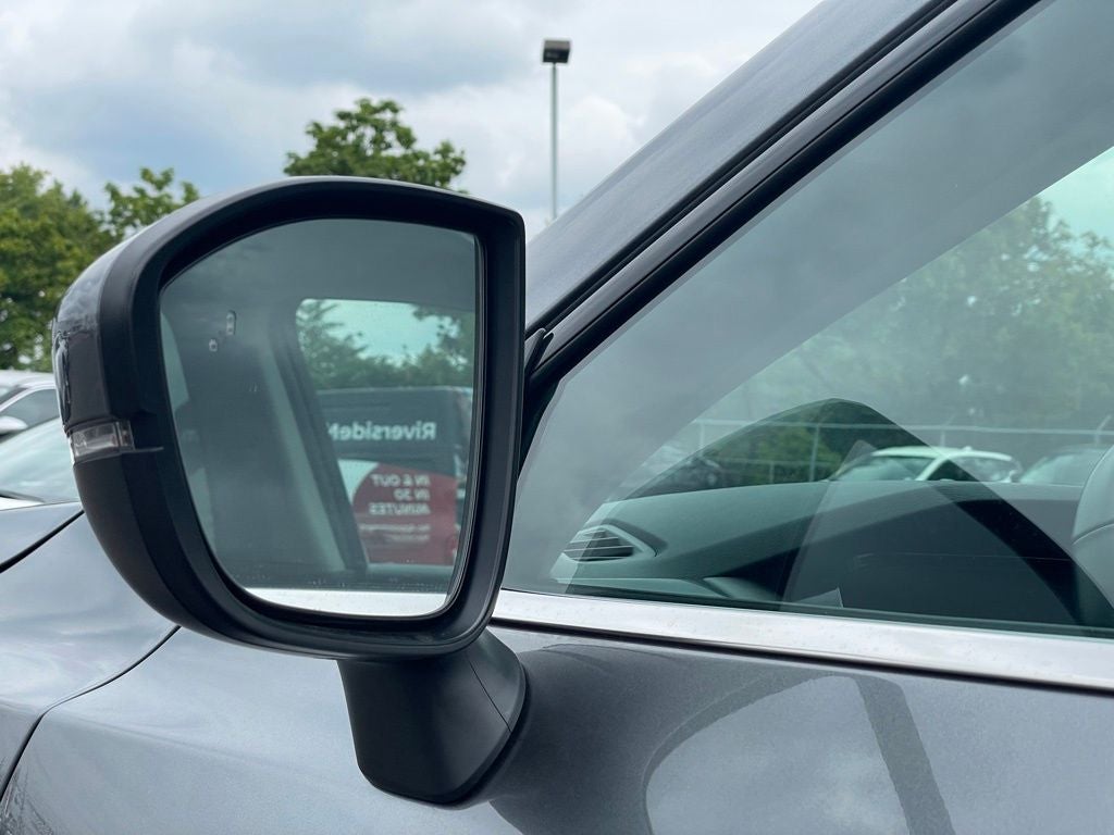 2022 Nissan Pathfinder SV 4WD