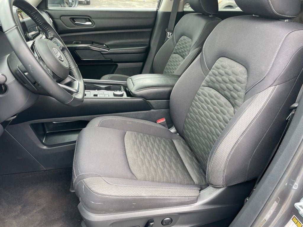 2022 Nissan Pathfinder SV 4WD