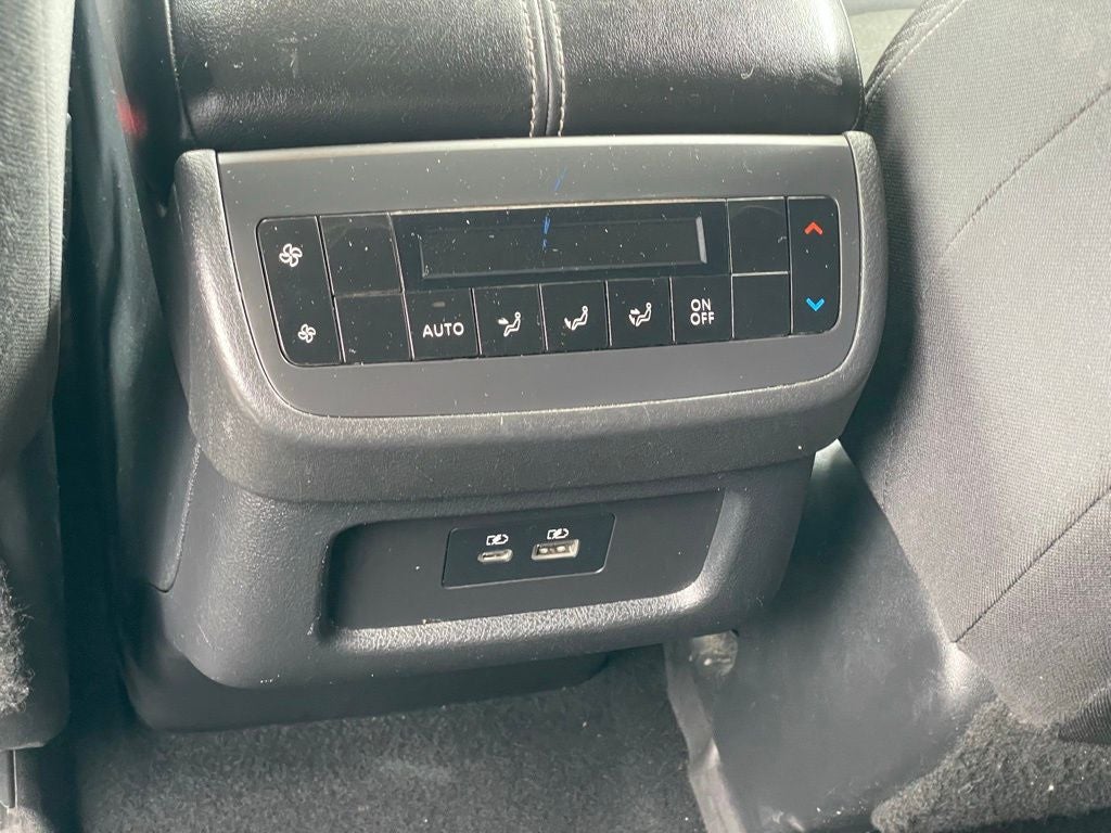 2022 Nissan Pathfinder SV 4WD