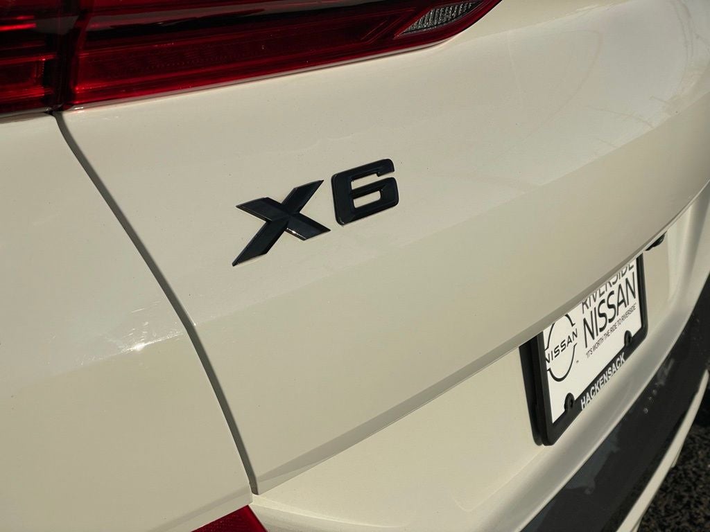 2023 BMW X6 xDrive40i