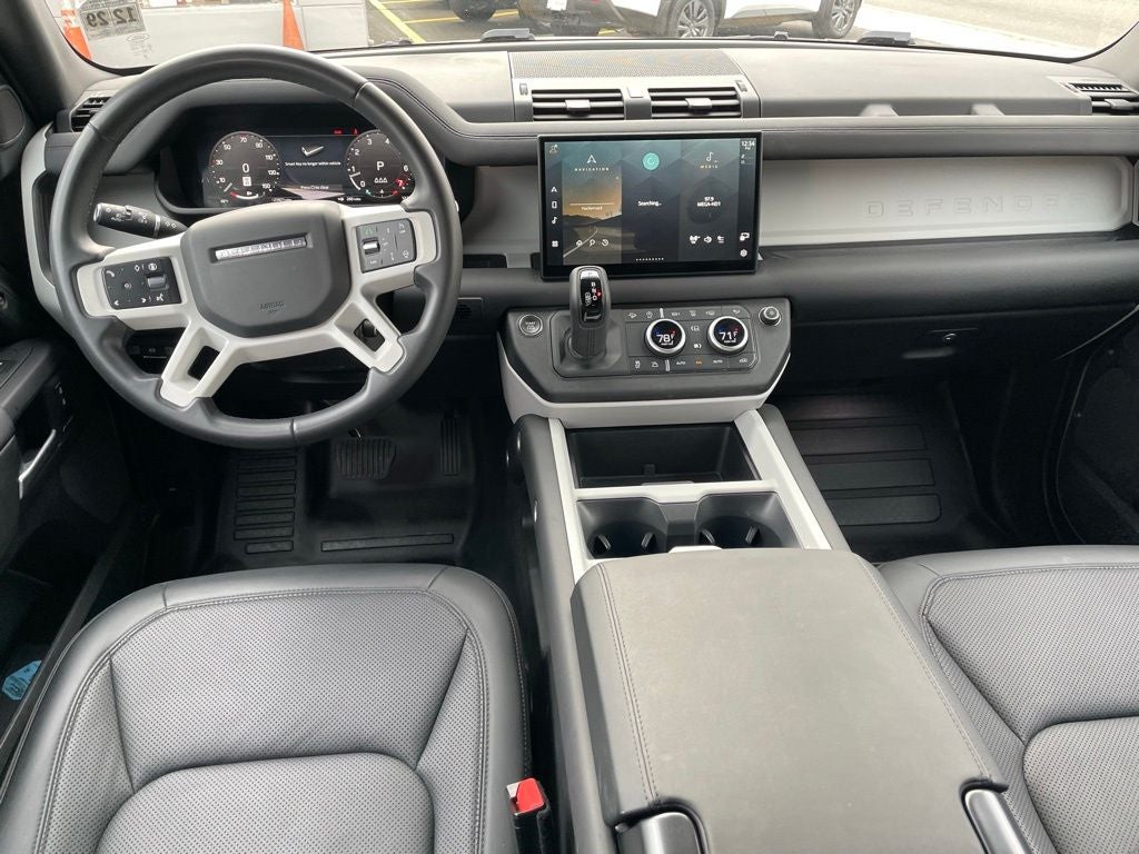 2025 Land Rover Defender 110 S