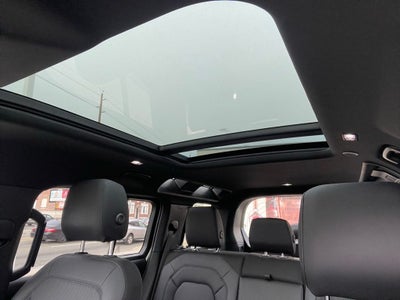 2025 Land Rover Defender 110 S