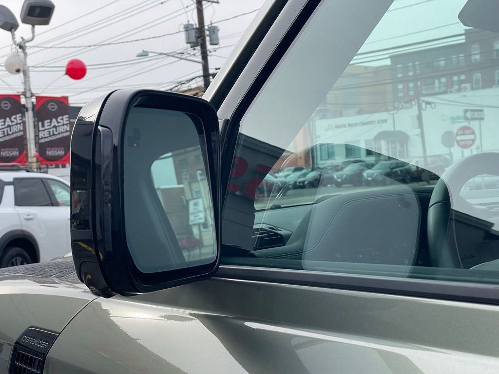 2025 Land Rover Defender 110 S