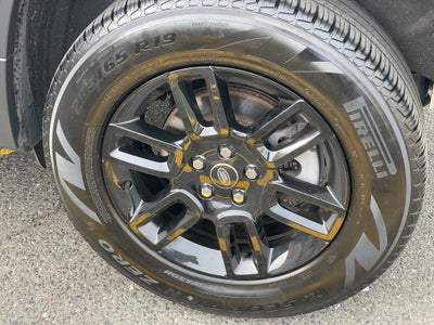 2025 Land Rover Defender 110 S